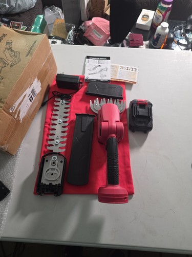 Red handheld hedge trimmer - red,